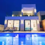 Akea Villa