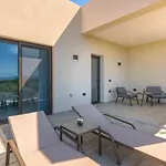Akea Villa