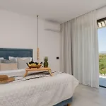 Akea Villa *