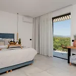 Villa Akea *