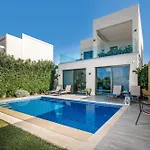 Akea Villa *
