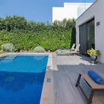 Villa Akea *