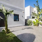 Akea Villa